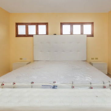 🏠 Casa De Renta En Playa Baracoa. 💵 Precio: 30 usd por habitación(5 habitaciones en total).💡 Tiene paneles solares - Img 126218790