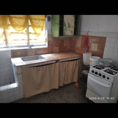 SE VENDE EN SEGUNDA PLANTA EN EL MUNICIPIO PLAYA.  Precio: 10k usd incluye: 1sala  1cocina 1 baño 2 cuartos  y terraza - 6/6
