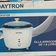 Olla arrocera Daytron 1.8 litros , nueva en su caja - Img 55969681