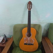 Guitarra y sus accesorios - Img 56218987