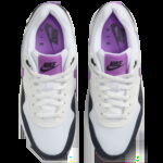 Zapatillas Nike Air Max 1 en blanco, negro y morado - 3/3