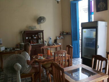 ⭐ Renta de casa en La Habana Vieja,a 2 cuadras del Malecón Habanero,4 habitaciones climatizadas, baños privados,minibar - Img 53230602