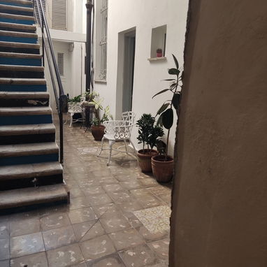 Disponible renta de apto en bajos en el VEDADO (20 USD ) WSS ~34 602686091 con wifi ) - Img 125181430