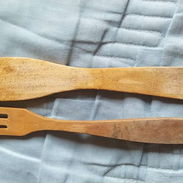 TENEDORES DE MADERA PARA COCINAR Y SERVIR. DE USO Y EN PERFECTO ESTADO. 200 C/U O LOS DOS EN 350 CUP. - Img 57806827