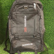 Ropa para hombres y estas Mochilas negras de 26 USD o 14300mn. Escríbeme al WhatsApp 56249037 - Img 55135462