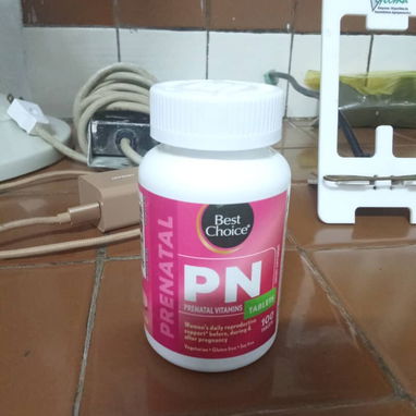 Prenatales 100 pastllas  vencen en enero del 2028 - 2/2