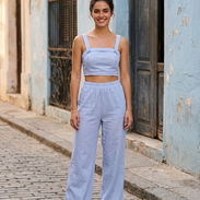 Conjuntos hermosos de blusa y pantaloneta de mujer - Img 55514875