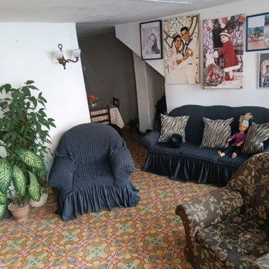 *144🏠 ¡SE VENDE CASA DE 2 PLANTAS EN EXCELENTE UBICACIÓN ! [10/10]*  🗺📍 *Por  la Calzada de 10 de Octubre*  👀*Caract - 2/10