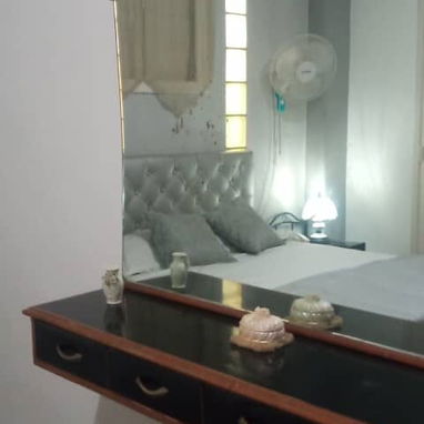 Renta de apartamento independiente en el Vedado, ideal para estudiantes. - Img 100330160