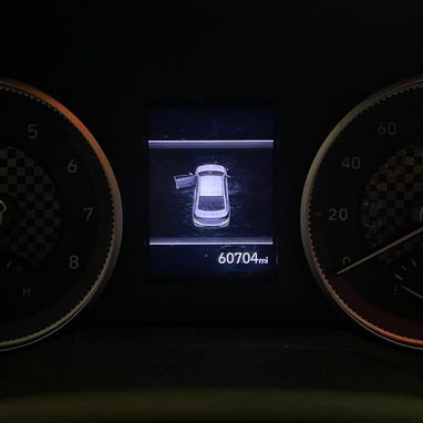 Hyundai Elantra del 2019 - 8/9
