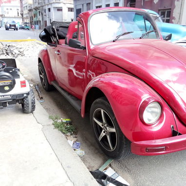 VW escarabajo descapotable nuevo al detalle, las fotos hablan... pintura, chapistería y mecánica nueva - Img 118290720