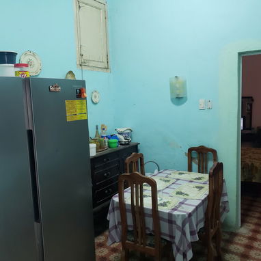 SE VENDE CASA de 1 habitación (Casa puerta de calle puntal alto, techo placa libre, teléfono fijo, gas de la calle, etc) - Img 124173084