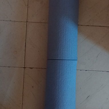 Estera de yoga antideslizante 66cm por 176cm - 2/2