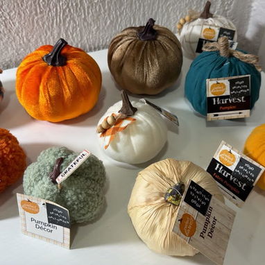 🎃 ¡La noche más esperada del año ya tiene fecha! ¿Ya tienes tu look? 🎃Part IX - 6/10