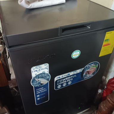 Vendo 2 neveras 3.5 pies y 7pies - 2/2