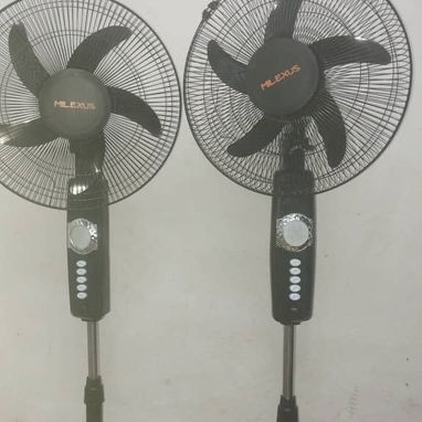 Dos ventiladores 16" de pie RECARGABLE - Img 119027662