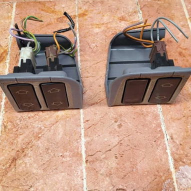 JUEGO DE BOTONES Y TECLAS PARA VENTANILLAS ELECTRICAS DE PEUGEOT 205 - Img 106232619