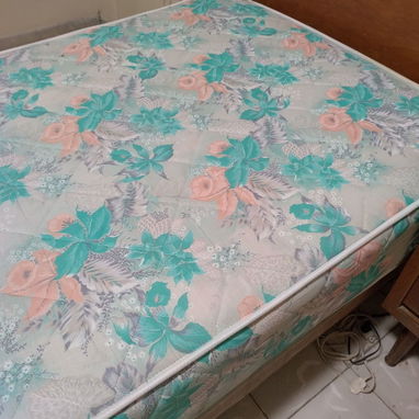 Camas personales con colchon y box spring, en buen estado - Img 121922176