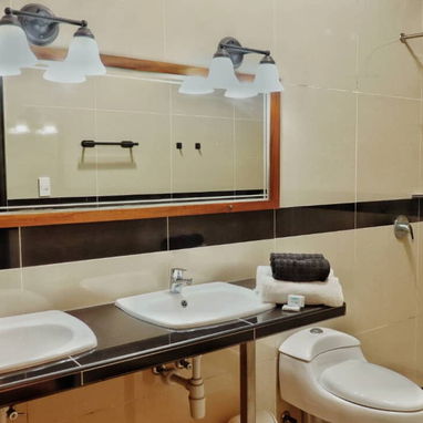 Descubre Cuba desde la comodidad de una casa exclusiva en Cienfuegos. - Img 116357390