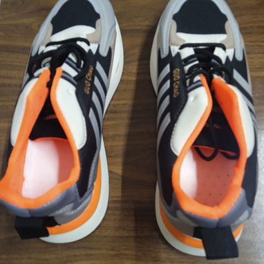 Zapatillas deportivas talla 41 y 42. - Img 123061827