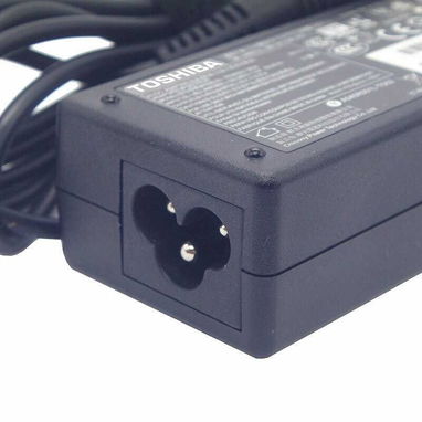 Cargador Original Toshiba 19V 2.37A 45W (5.5*2.5MM)PA3822E-1AC3 Charger for Toshiba Satellite C75D, C75D-A7213, - Img 118911563