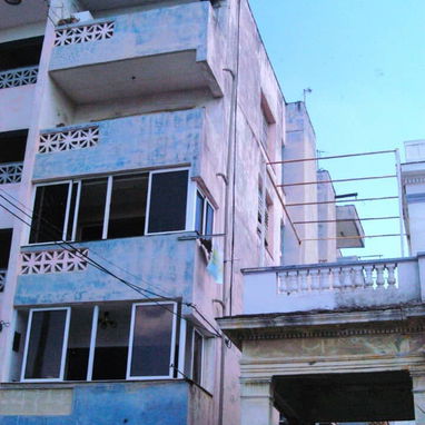 COD.Z 🔥 ¡SE ALQUILA APARTAMENTO EN EL VEDADO! 🔥 - 2/10
