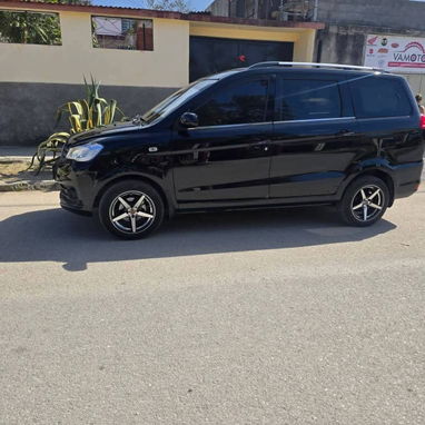 Glory 330S🔺️. DK15 de 1.5L en línea. Moto lis - 3/4