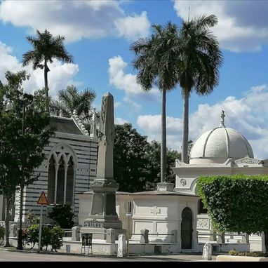 Se vende una bóveda en cementerio Colón habana tiene su propiedad verdadero interesados - 3/3