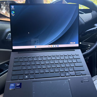 ASUS Zenbook 14" OLED GAMA ALTA - 3/3