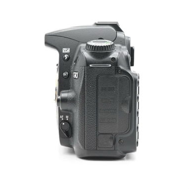 Nikon D90 - 4/10