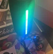 Bocina portatil  flip8, con lus rgb ajustable,Bluetooth,la puede usar de bocina para tu pc.cable incluido - Img 49311966