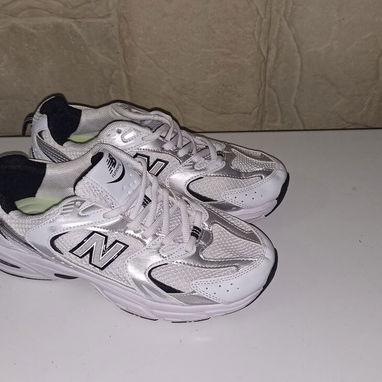 Tenis deportivos modelo new balance 530 - Img 115781794