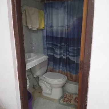 RENTA DE CASA DE DOS HABITACIONES EN VIÑALES. 54026428 - 8/10