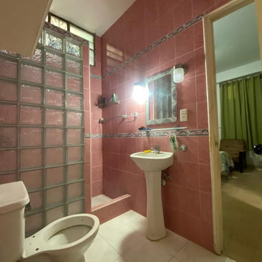 馃崁 Se vende apartamento en un primer nivel ubicado en el Reparto La Sierra perteneciente al Municipio Playa 馃崁 - Img 123993515