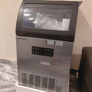 Maquina de hacer hielo - Img 58113705