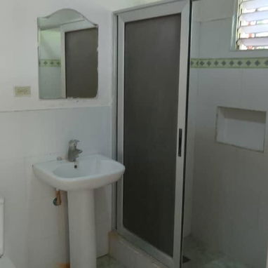 馃彔Casa De Renta En Guanabo. A 2 cuadras de la playa. 馃挼 Sin piscina 12 mil cup y con piscina 15 mil cup por noche - Img 118902085