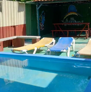 SE VENDE CASA INDEPENDIENTE EN GUANABO DE 4/4 3 BAÑOS 2 COCINAS PISCINA PEQUEÑA Y PATIO DE TIERRA AMPLIO - Img 96521096