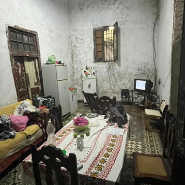 Casa amplia de 3 cuartos, patio y placa libre - Img 122393660