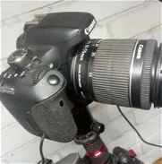 Canon EOS rebel t6i o 750D, sin batería, solo con el cargador y la camara y lente 18-55 - Img 45893967