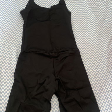 Vendo faja reductora enteriza de mujer. Contactar con Isabela al 58264306. Más información por WhatsApp. - 2/7