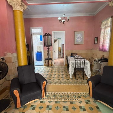 🏢 CASA EN VENTA – VEDADO | ZONA DE ALTA RENTABILIDAD (28) - 7/10
