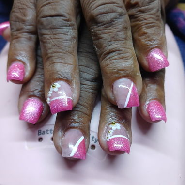 Servicio de manicura y pedicura - 3/9