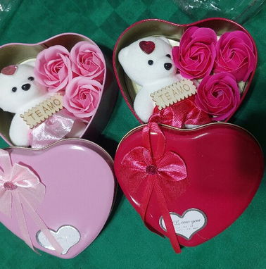 Corazones con Osito y flores para el regalo de los Enamorados, no esperes más llama ya. - Img 85457484