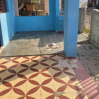 $20 000 usd ( ultimo ajuste y con dinero en mano ).  En venta casa independiente de 2 plantas en Cojimar, Habana del Est - 5/10