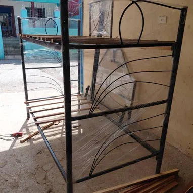 camas de tubos y  juegos de comedor - Img 122337730