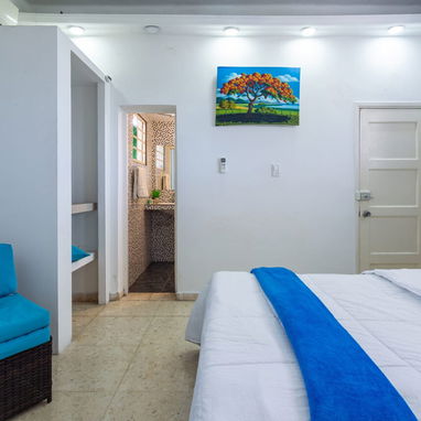 📲MARAVILLOSA casa de renta en el Vedado😍😎 - Img 112687785