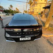 Vendo o negocios, HyundaiSonata 2024, 38,000 millas - Img 54060046