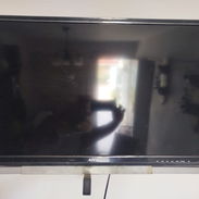 Tv de 32 " Atec haier FHD híbrido cajita interna esta como nuevo con sus nylon a los lados - Img 55521456