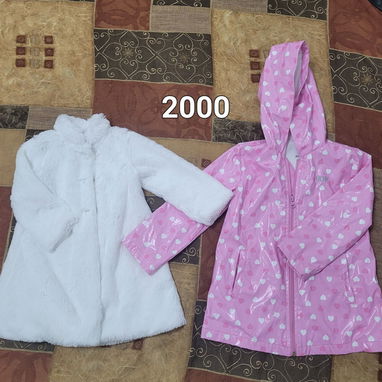 Batas y ropa niña 2 ó 3 años - 4/10
