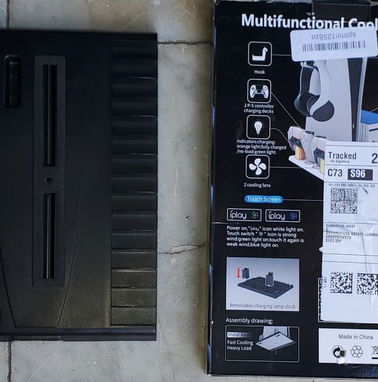 Proteja su Playstation 5 y Ps4 Base. Trae para cargar 2 mandos y + cosas. 53cuatro4cuatro8 - Img 72043112